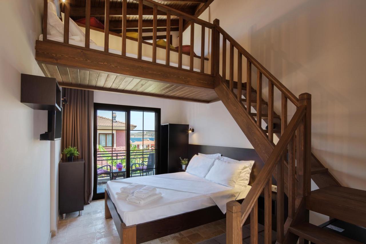 Cesmekes Otel Екстериор снимка