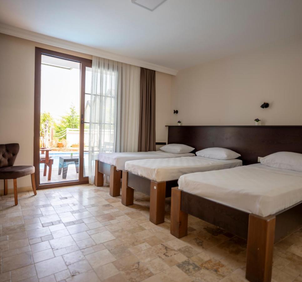 Cesmekes Otel Екстериор снимка