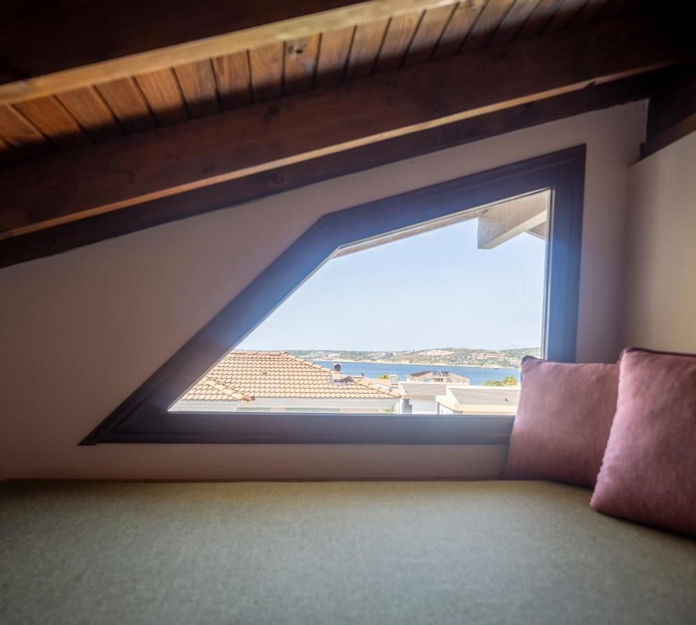 Cesmekes Otel Екстериор снимка