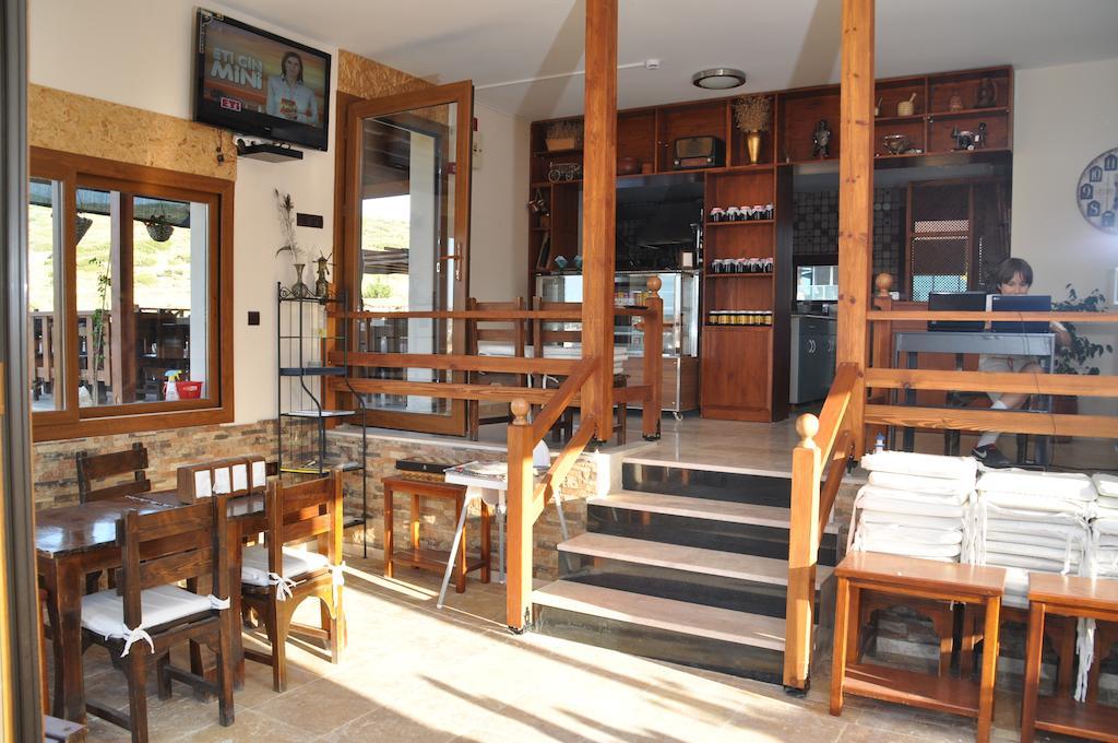 Cesmekes Otel Екстериор снимка