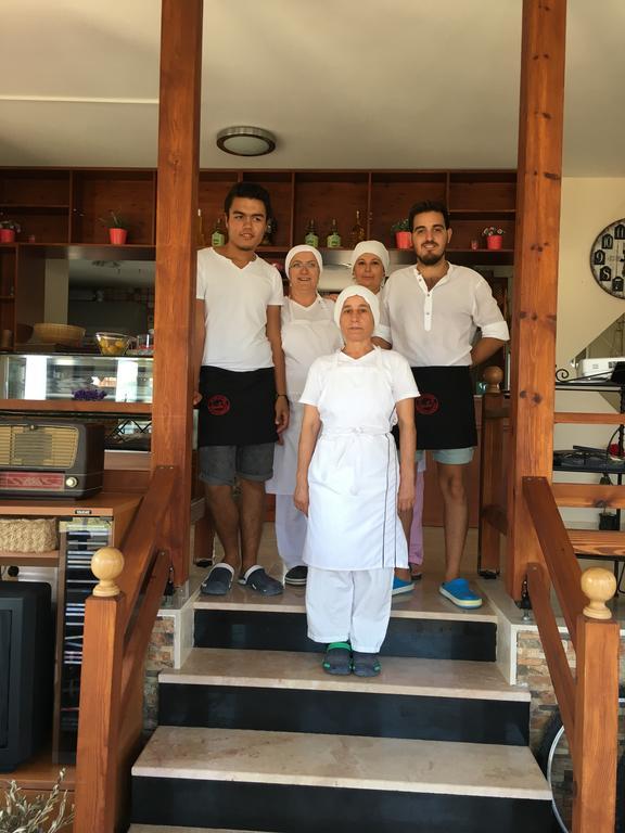 Cesmekes Otel Екстериор снимка